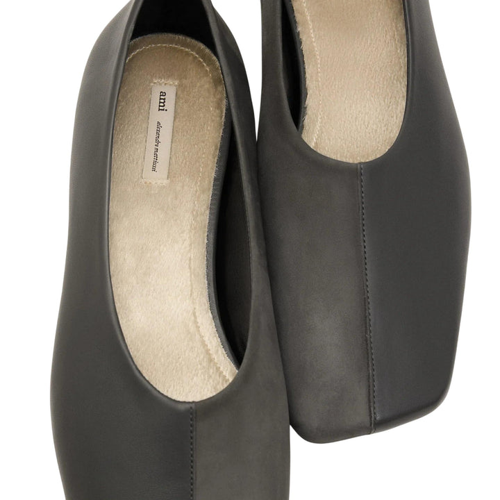 Club21 - AMI - Ballerinas Satiny Smooth Leather - FLAT SANDALS - Charcoal