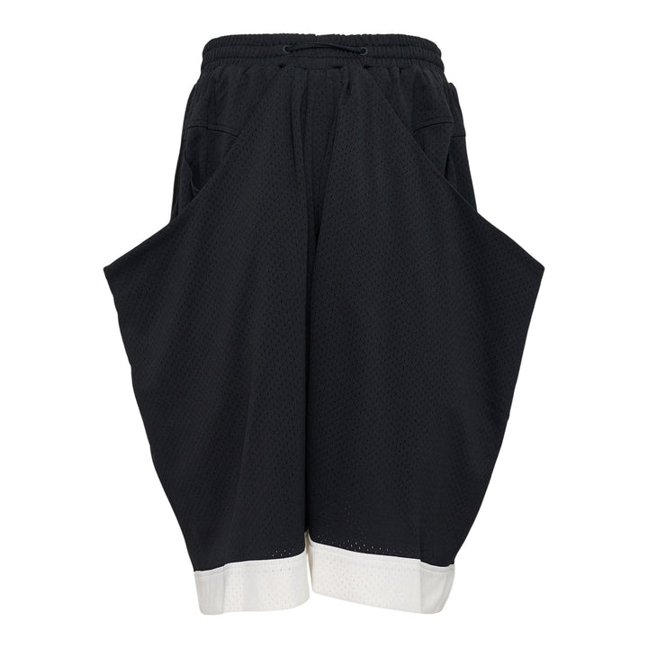 Club21 - NAMESAKE - Chand Drape Basketball Shorts - SHORTS - Black