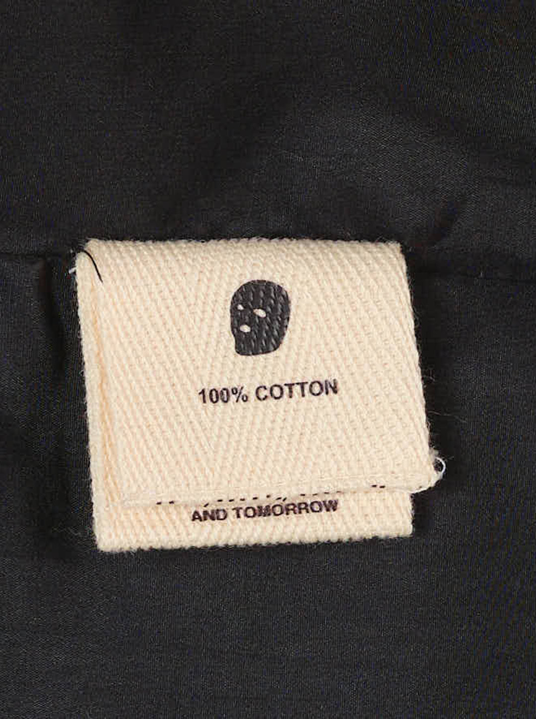 Youths in Balaclava purple canvas vest with cream pinstripe embroidery on the chest, arrow-shaped pockets and three metal buttons - view 3