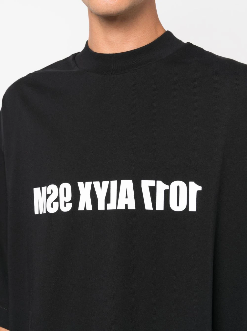 1017-Alyx-9Sm-Short-Sleeve-Oversized-T-Shirt-Black-5