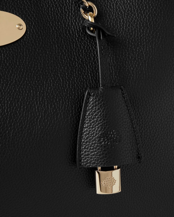 Lily Chain Tote Black Small Classic Grain