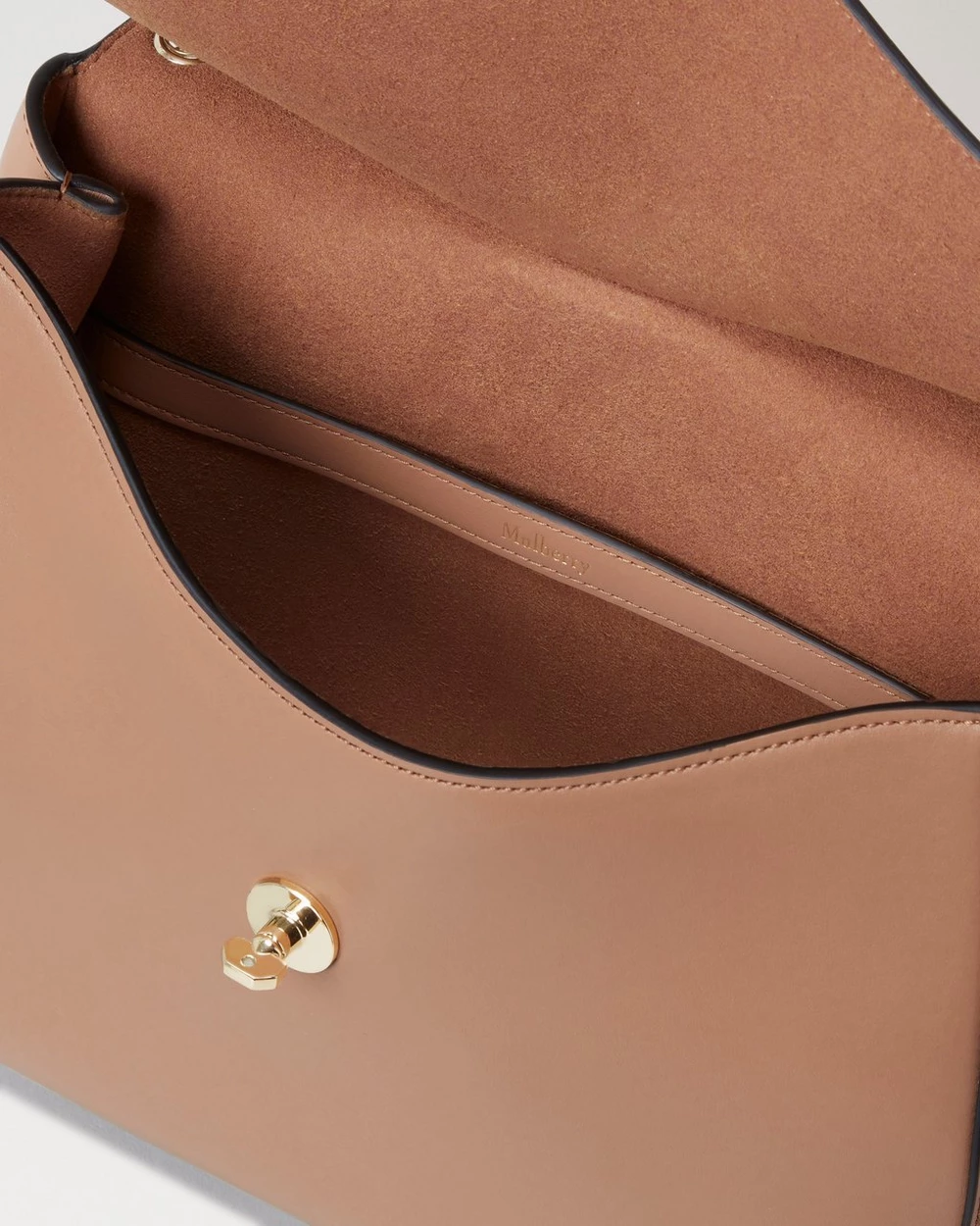 Lana Chain Shoulder Sable High Gloss Leather