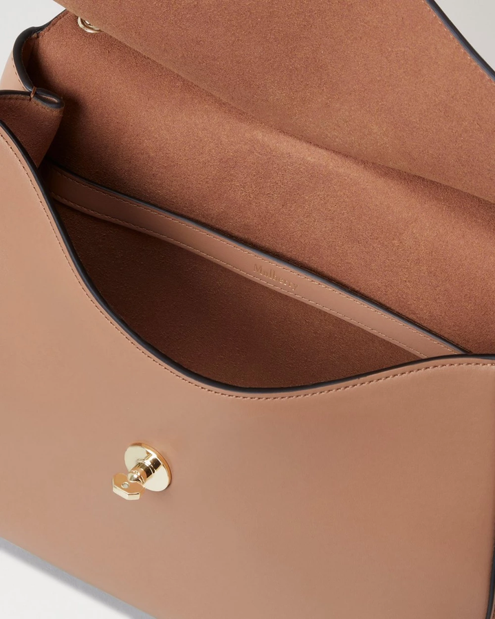 Lana Chain Shoulder Sable High Gloss Leather