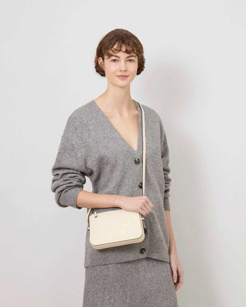 Clovelly Pouch Eggshell