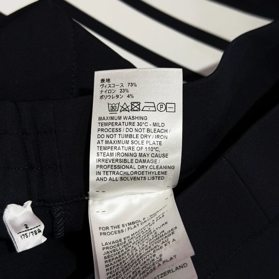 Mid Thigh Tech Shorts