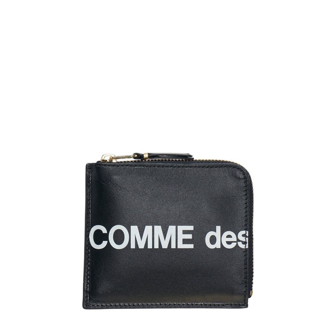 COMME des GARCONS Huge Logo L Zip Wallet – Available at Club 21, Official Retailer in Singapore, Malaysia & Thailand with Global Shipping Online