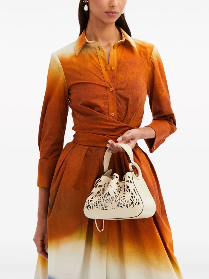 레이저 탑 핸들이 있는 부드러운 송아지 가죽