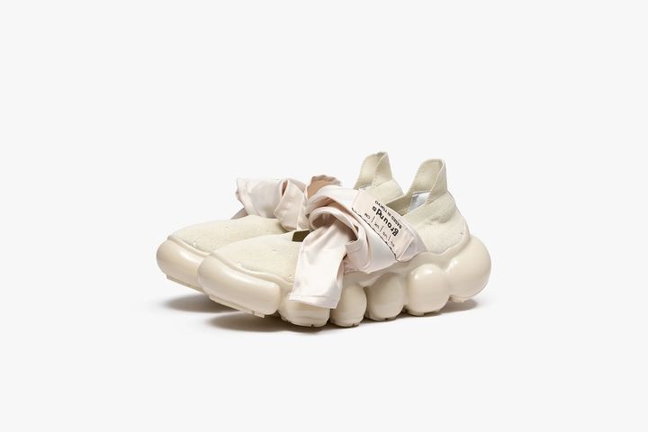 Jewelry Hankie Pumps