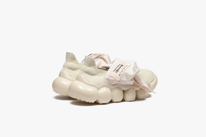 Jewelry Hankie Pumps