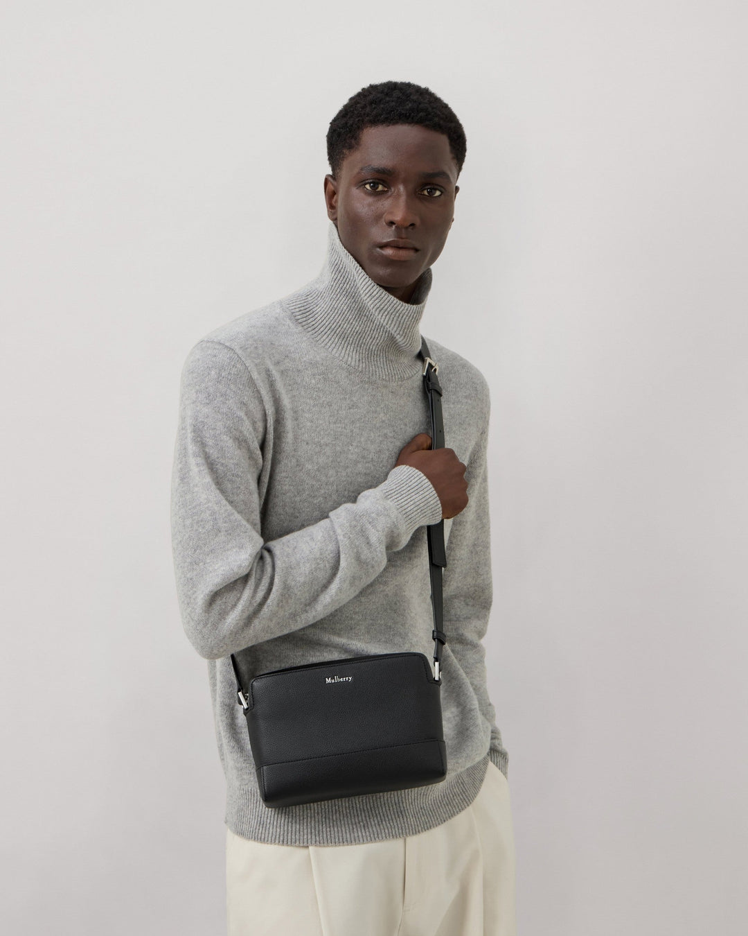 Small Farringdon Messenger Black Small Pebble Grain