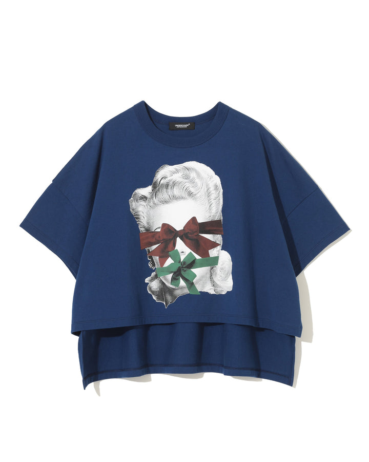 Ribbon On Statue Crop T-Shirt