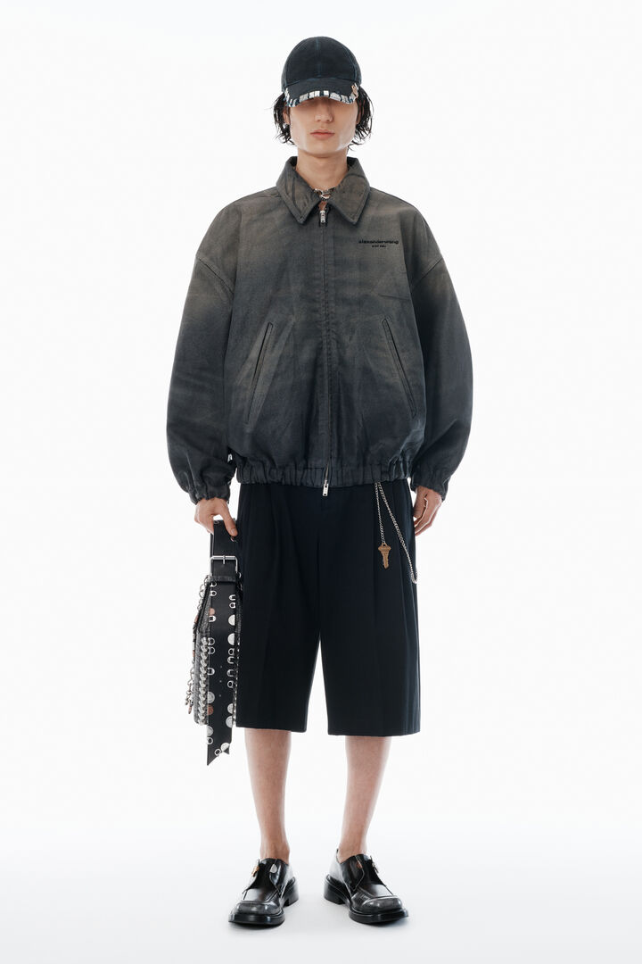 Tailored Short With Chain
