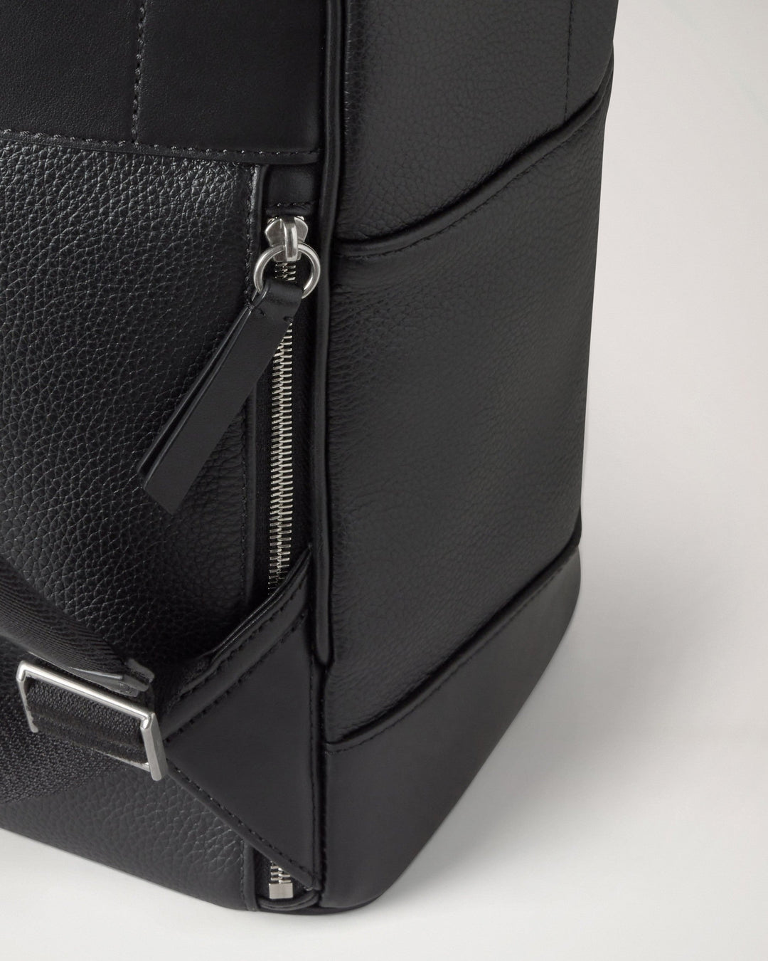 Heritage Zipped Backpack Small Classic Grain