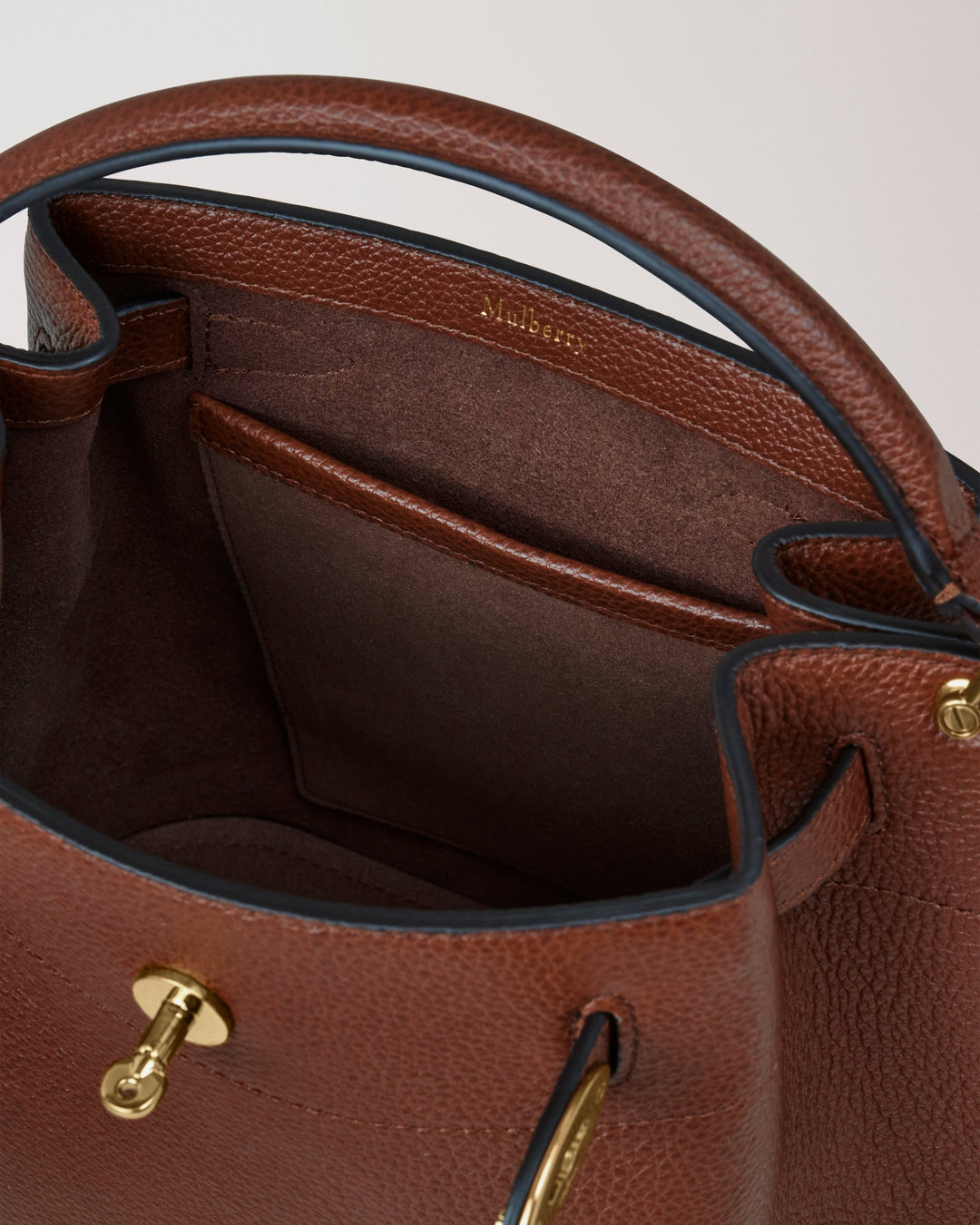 Mulberry Islington Bucket Bag – Available at Club 21, Official Retailer in Singapore, Malaysia & Thailand with Global Shipping Online