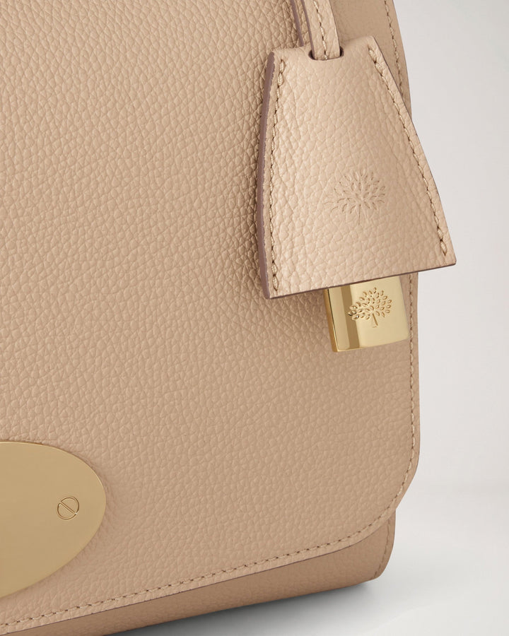 Medium Lily Small Classic Grain