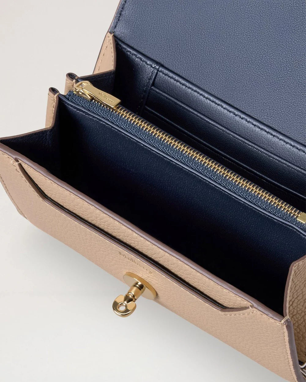 Medium Darley Wallet Small Classic Grain
