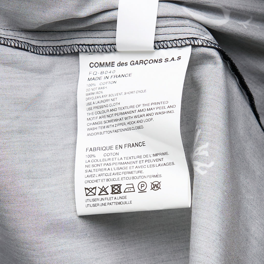 COMME des GARCONS SHIRT All-Over Printed Words Shirt – Available at Club 21, Official Retailer in Singapore, Malaysia & Thailand with Global Shipping Online