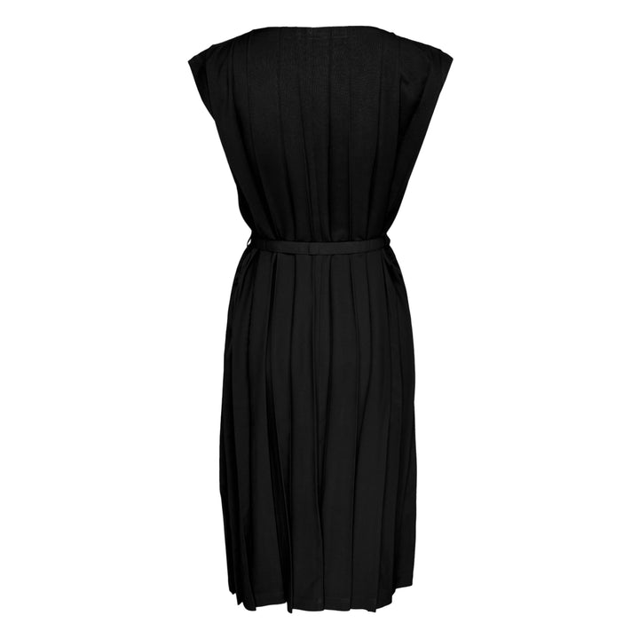 Cross Pleats