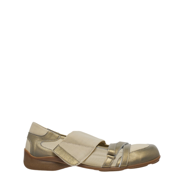 Cross Band Mesh Flats