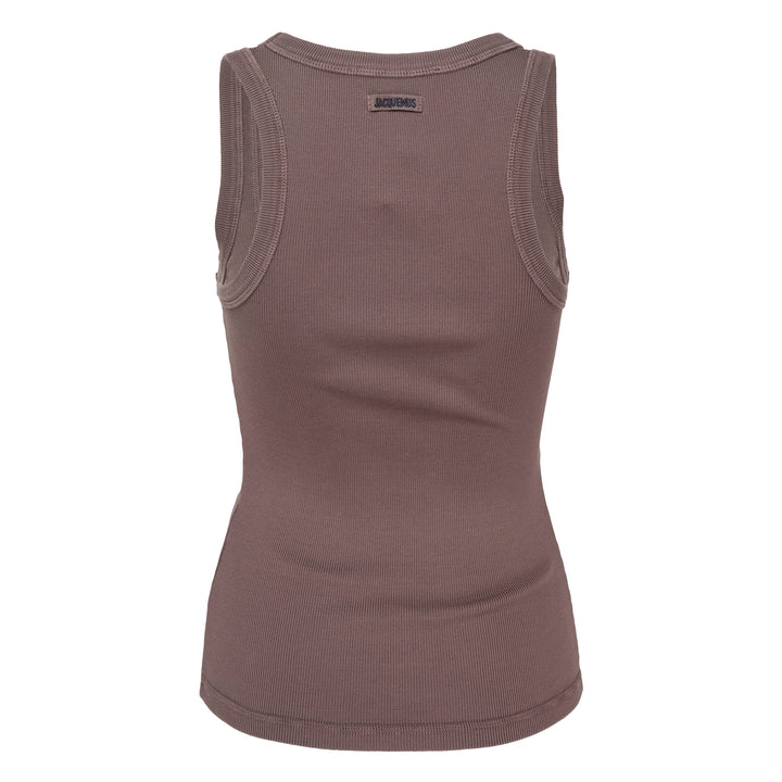 Jacquemus gros grain ribbed jersey tank top in mauve, featuring a deep scoop neckline, structured straps, and a woven brand label at the back neck - view 2