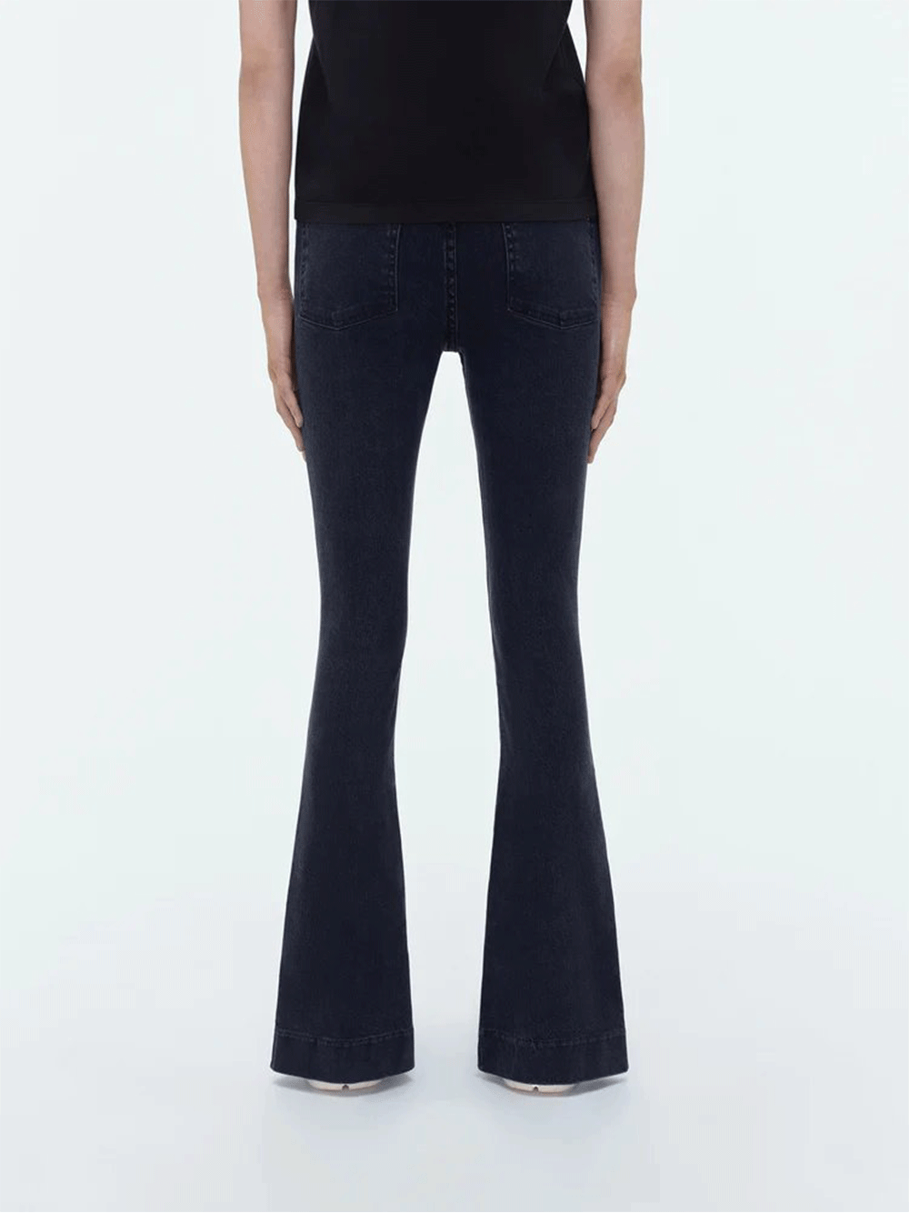 AMIRI-Kick-Flare-Jeans-Black-5