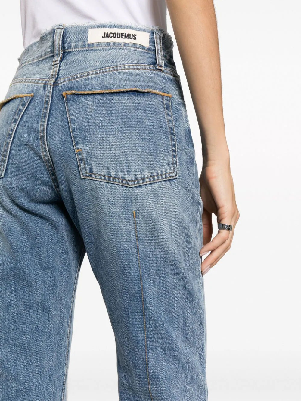 JACQUEMUS-Le-De-Nimes-Linon-Denim-5