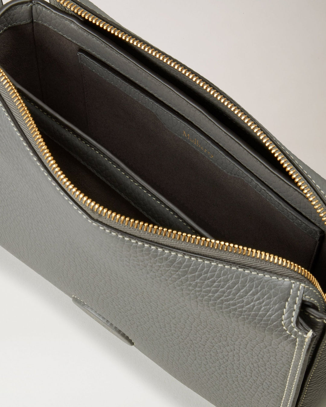 Mulberry-Billie-Small-Classic-Grain-Grey-4