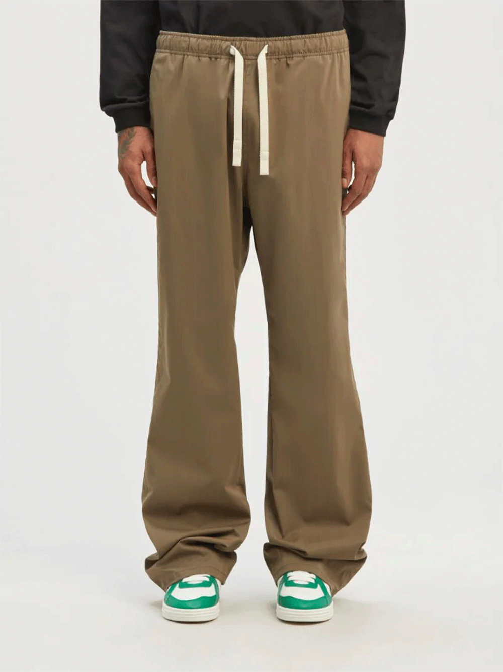 Palm-Angels-Monogram-Travel-Pants-Military-Black-2