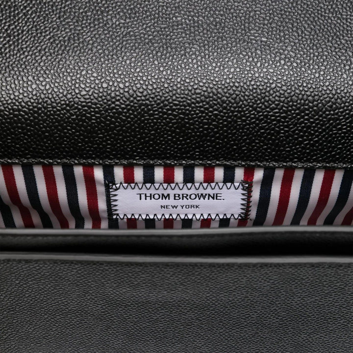 Club21 - Thom Browne - Pebble Grain Reporter Bag Men - CROSS BODY - Black