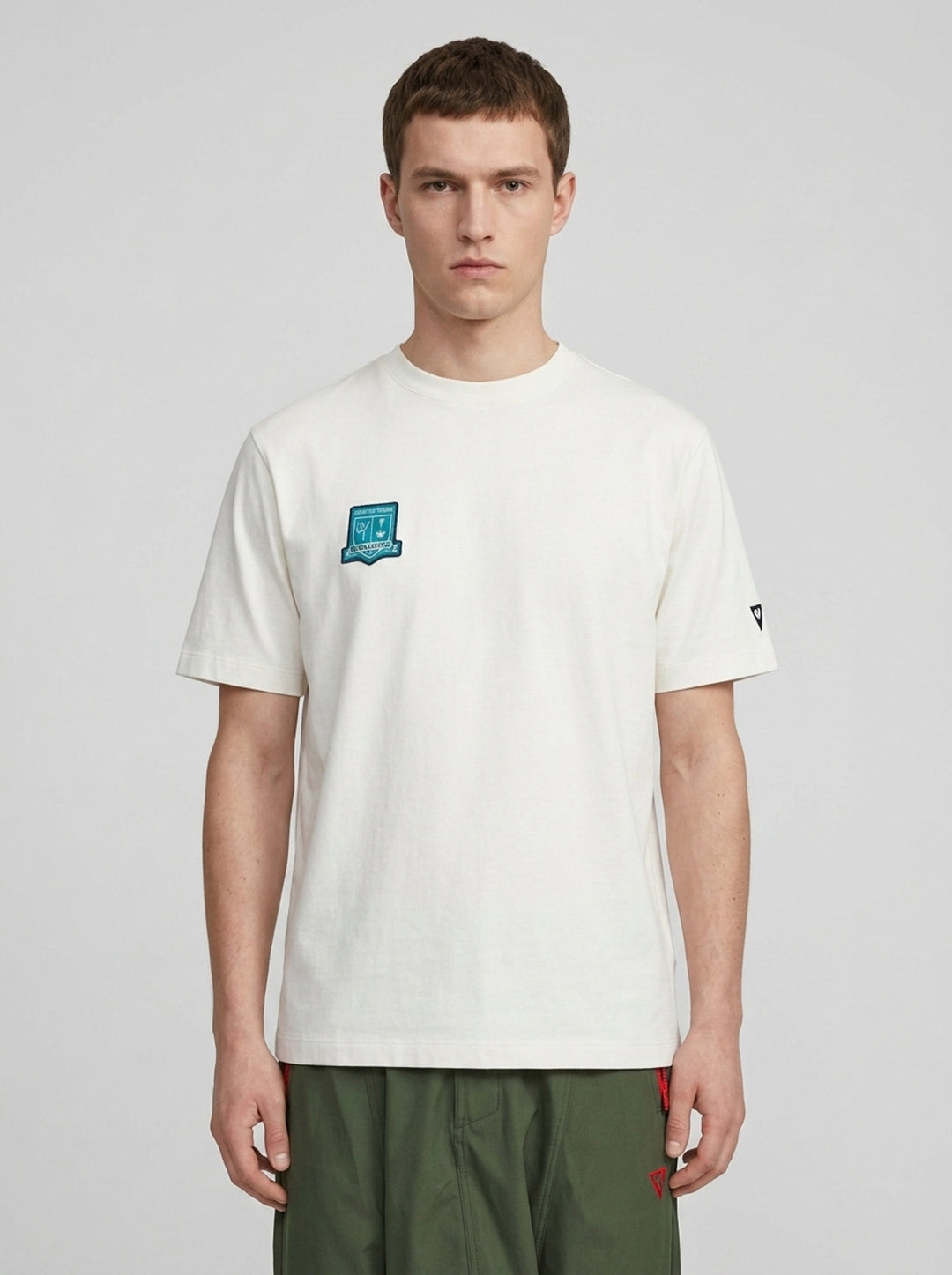 Badge Basic Tee | Blackjack | Club21 - front