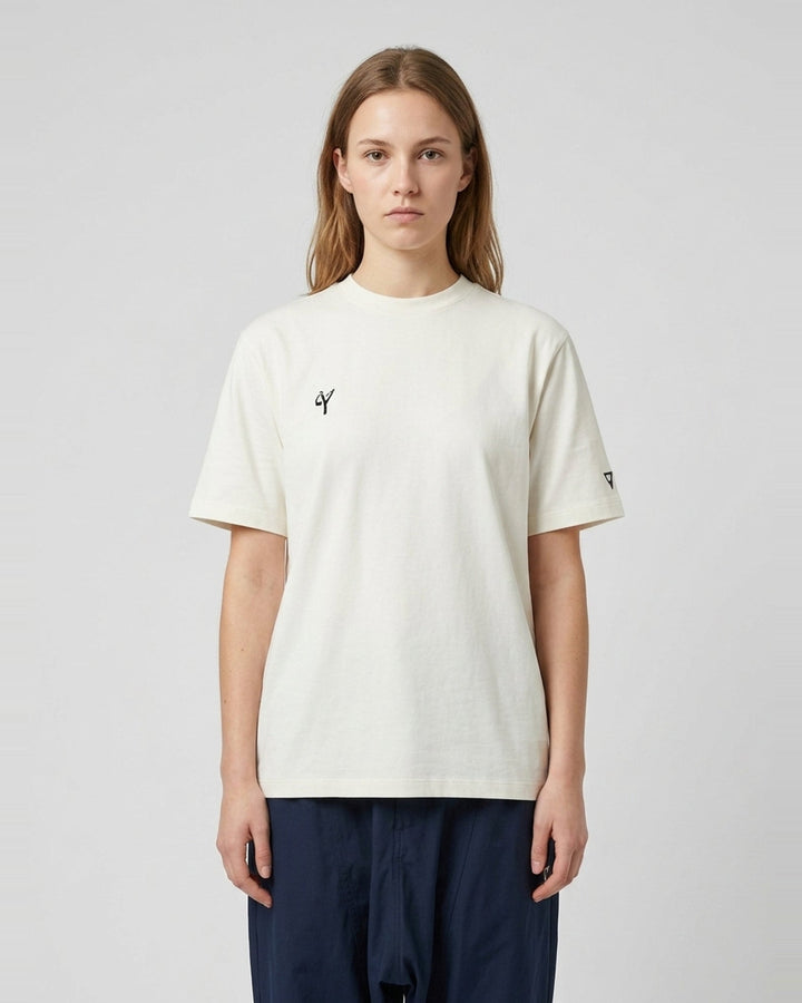 Symbol Basic Tee | Blackjack | Club21 - front female