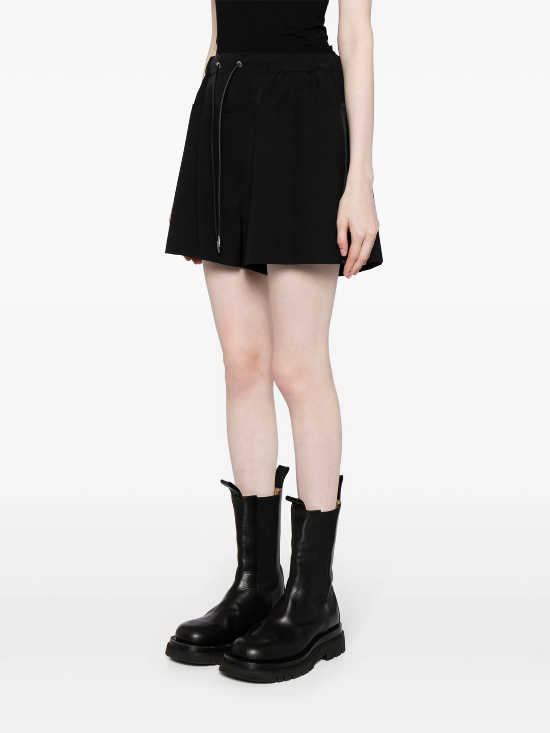 sacai-Suiting-Shorts-Black-3