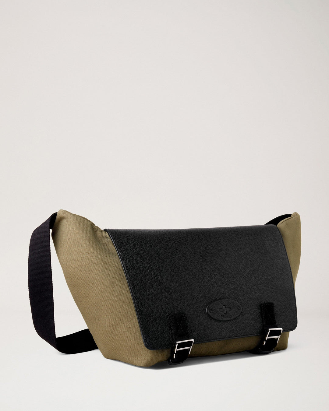 스카이 메신저 올리브 &amp; 블랙 캔버스 &amp; 스몰 클래식 그레인